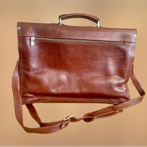Unisex Leather Brown Bag NWOT, but it was in my wardrobe for a while - Picture 3 of 17